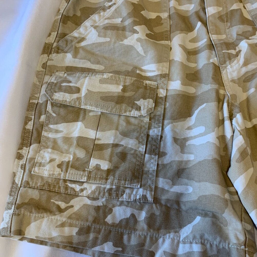 Savane Mens Cargo Desert Camo Shorts Size 32 - Picture 6 of 9